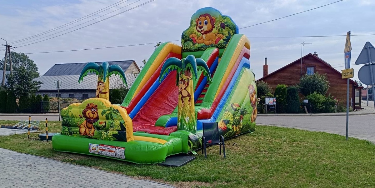 Dmuchana zjeżdżalnia Lew 